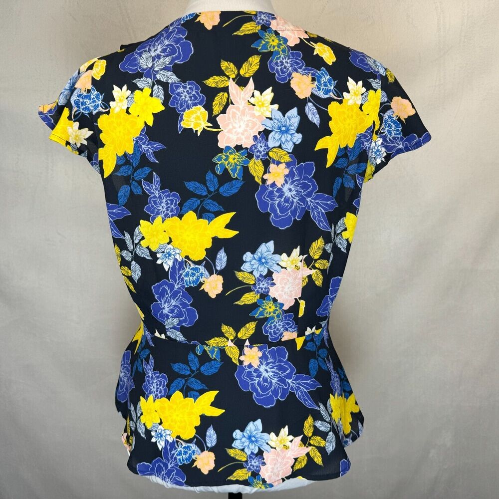 Banana Republic Wrap Blouse Sz S Black Floral Ruffle Design Cap Sleeve - Picture 2 of 13